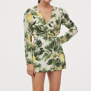 NWT H&M V-Neck Tropical Print Romper